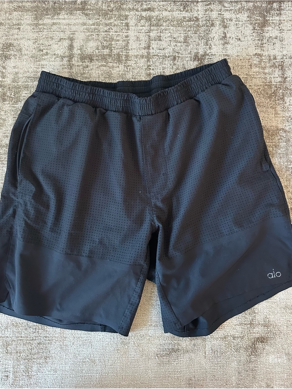 ALO Yoga Men's Black Training shorts 5"